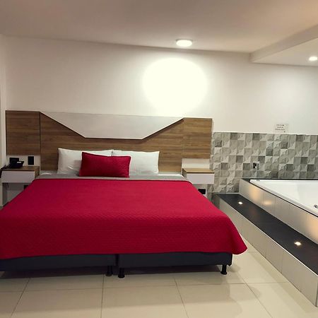 Hotel Ofix Medellín Kültér fotó