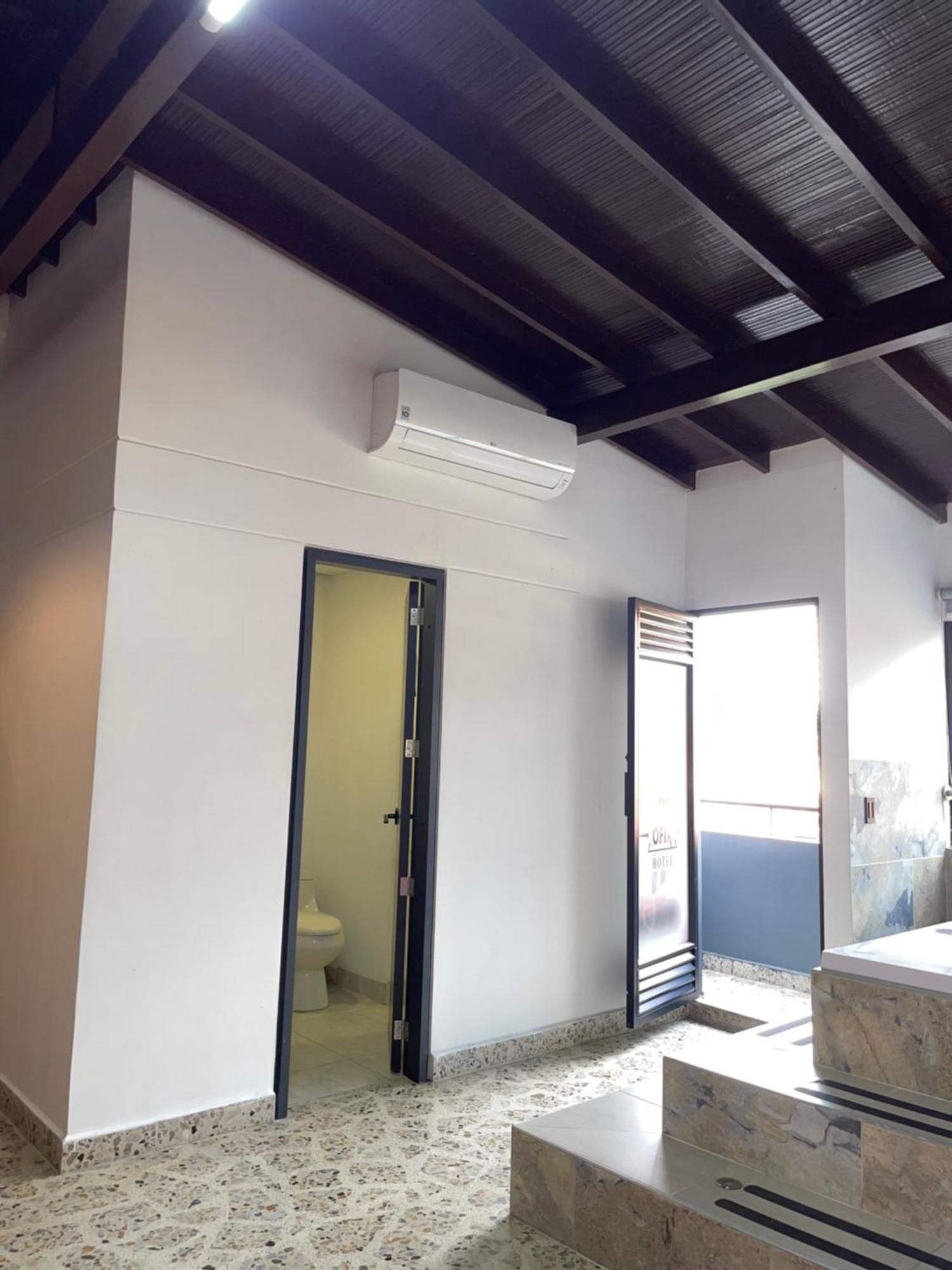 Hotel Ofix Medellín Kültér fotó