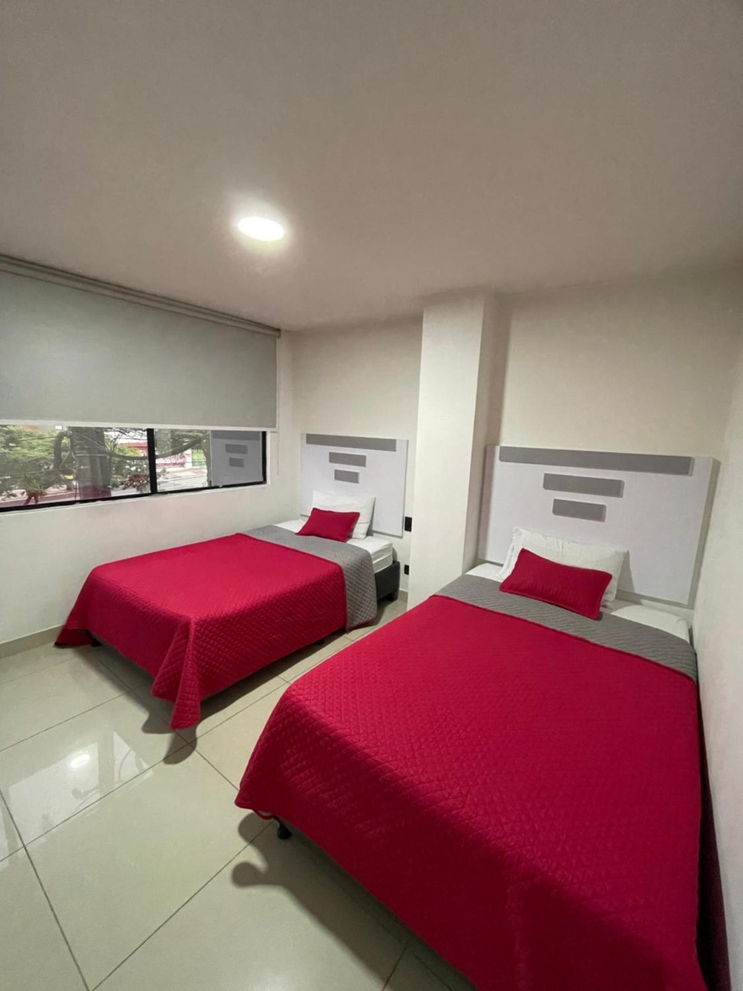 Hotel Ofix Medellín Kültér fotó