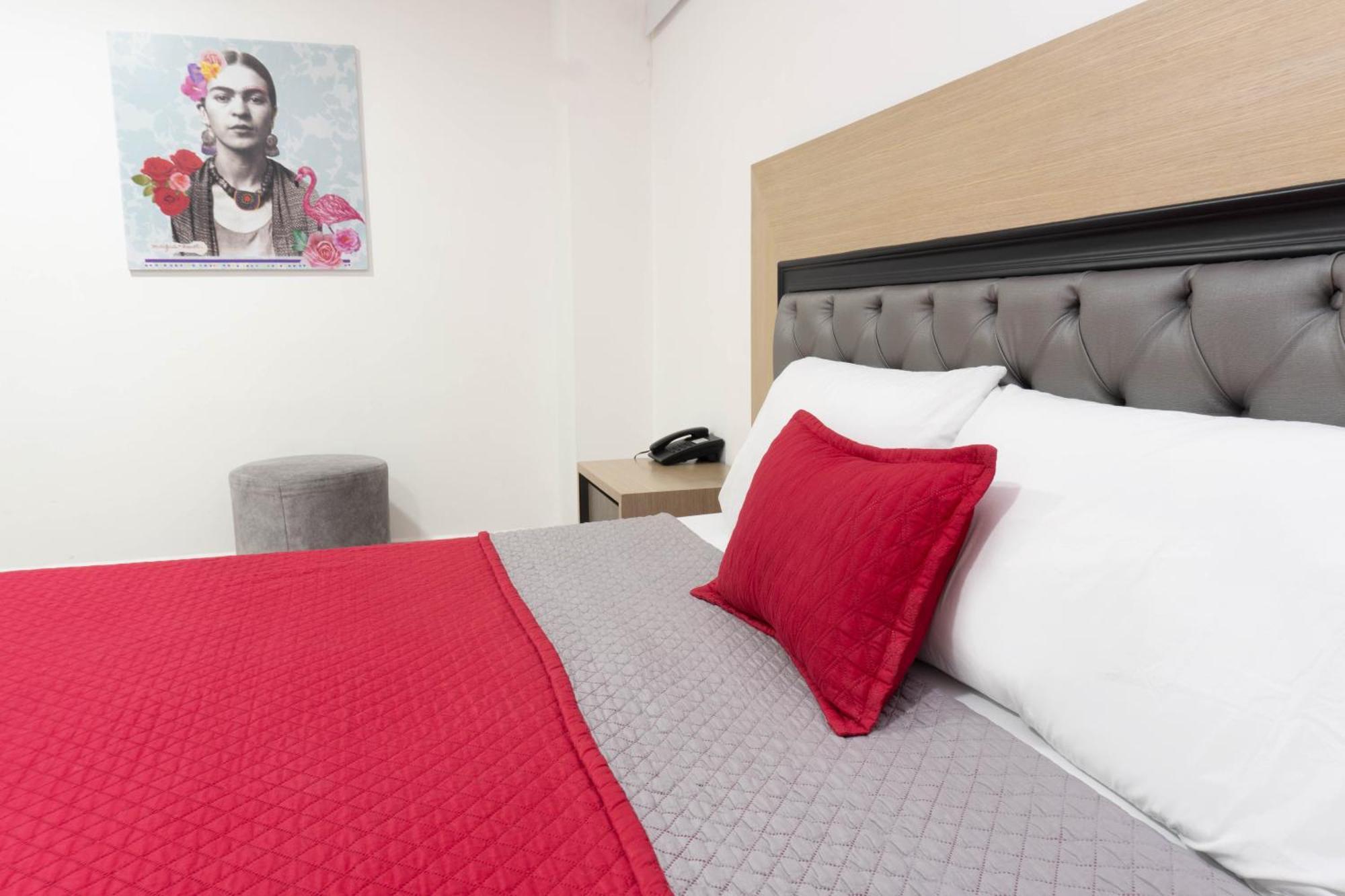 Hotel Ofix Medellín Kültér fotó